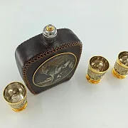 Набор фляжка кожа "Волки". Златоуст — оригинальный подарок — фотография 2