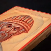 На память: Икона с ковчегом "Спиридон Тримифунтский" — фотография 5