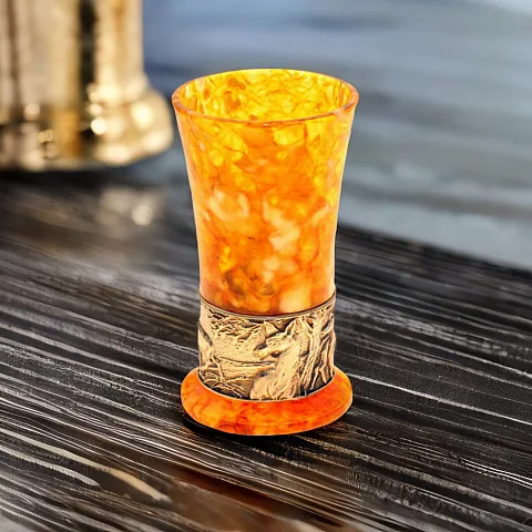 Стопка для водки из камня (янтарь) — красивый подарок