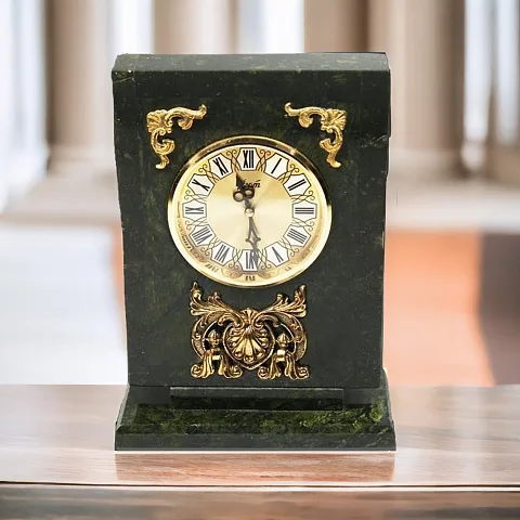 Подарочные винтажные часы с бронзовыми элементами