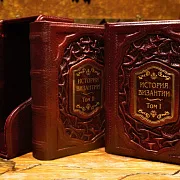 История Византии в футляре, в двух томах — историческое издание — красивый подарок — фотография 1