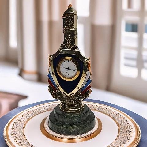Настольные часы «Граница» из бронзы и змеевика в подарок